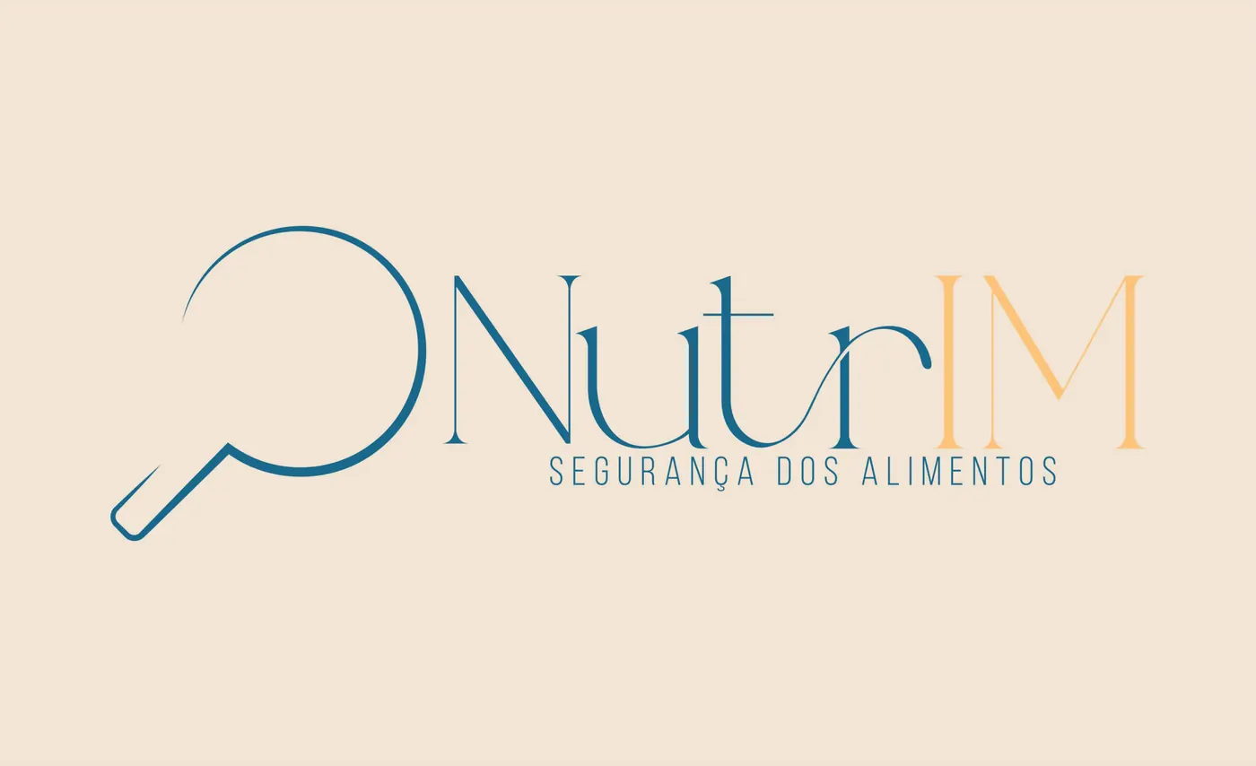 Versão do logo da NutrIM com a lupa ao lado do nome
